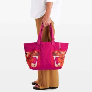 Inoui Editions Neofelis Carrier Bag in Fuchsia
